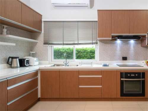 Wooden theme kitchen